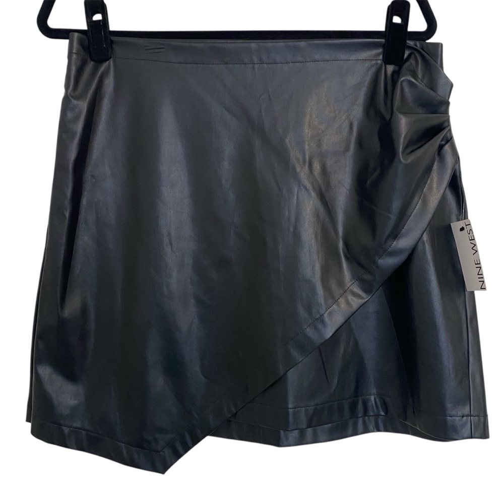 Nine West Faux Leather Wrap Mini Skirt Black Ruched  NWT Women’s Large